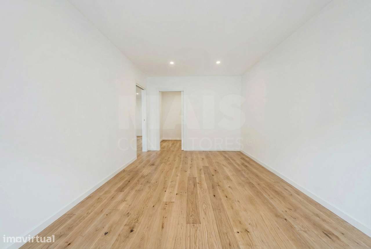 Apartamento T3 Remodelado - Centro de Caldas da Rainha - Com garagem - Grande imagem: 4/24