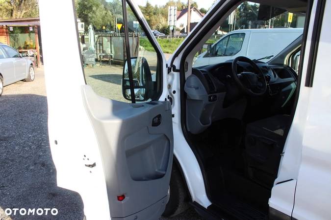 Ford Transit - 18