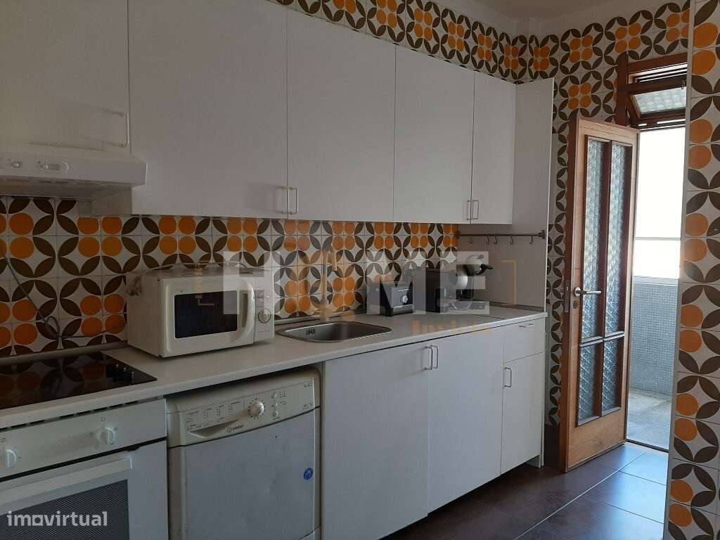 Apartamento T3+1, com varanda à Av. Fernão de Magalhães- Bonfim- Porto-18