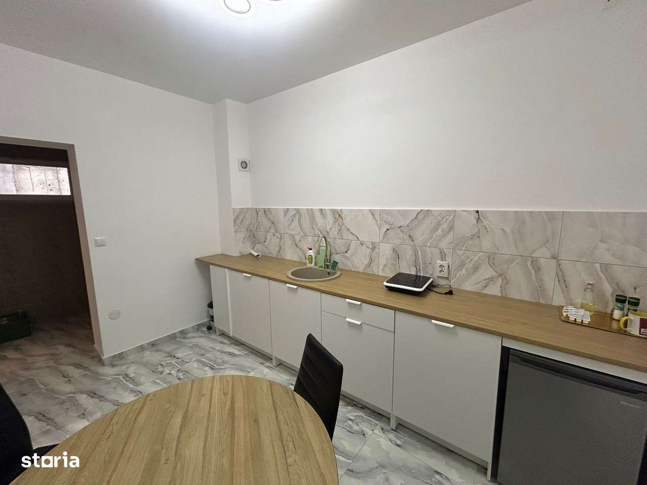 2 Camere Piata Constitutiei + Loc de Parcare - Imagine principală: 4/10