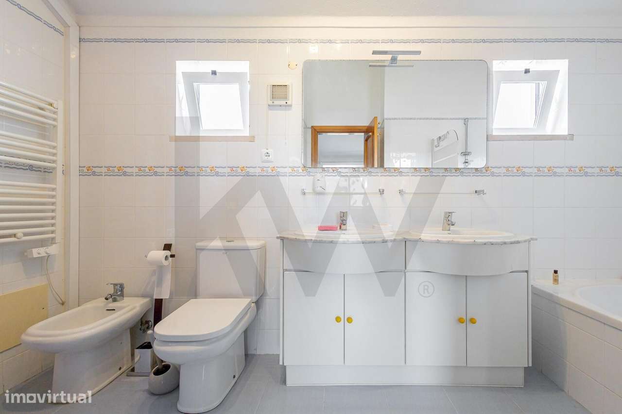 Moradia T5 com piscina junto à Quinta da Trindade / Quinta Dona Maria,-48