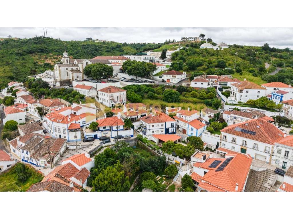Moradia T2 na Vila Alta - O Encanto do Centro Histórico de Alenquer-5