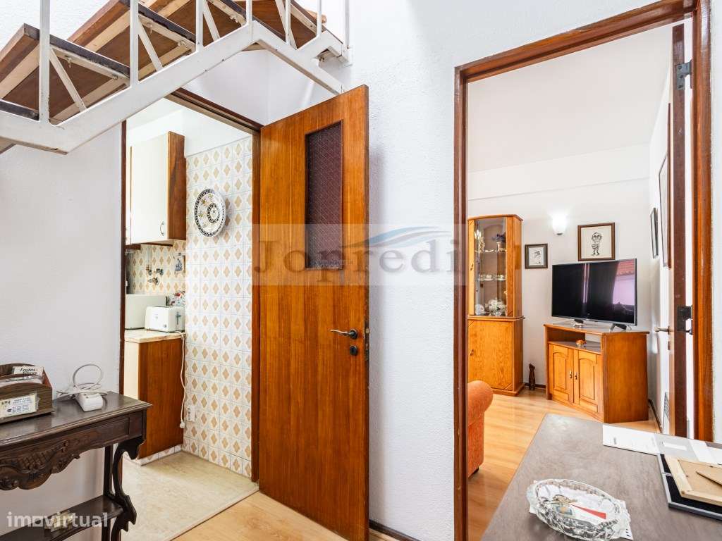 T2 + 5 Duplex Centro de Carcavelos-1