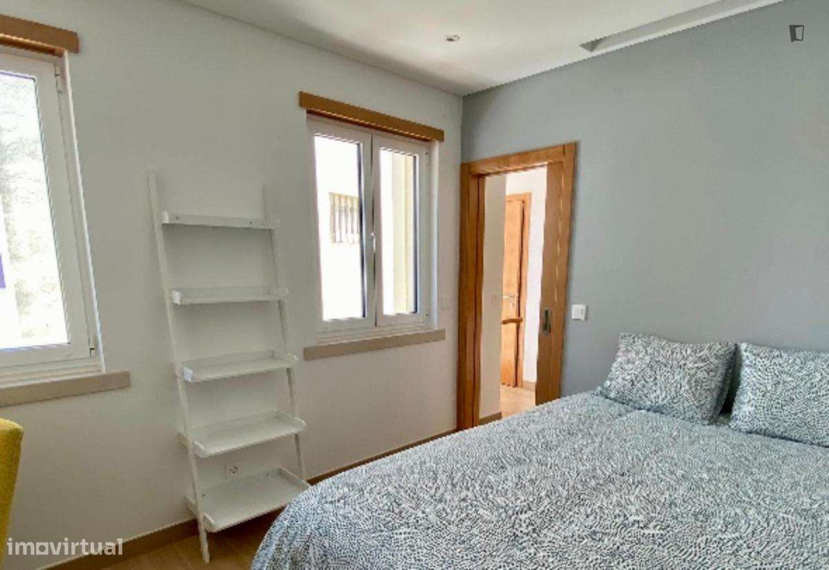 Estúdio - localizado em Cidral Coimbra - Grande imagem: 4/6