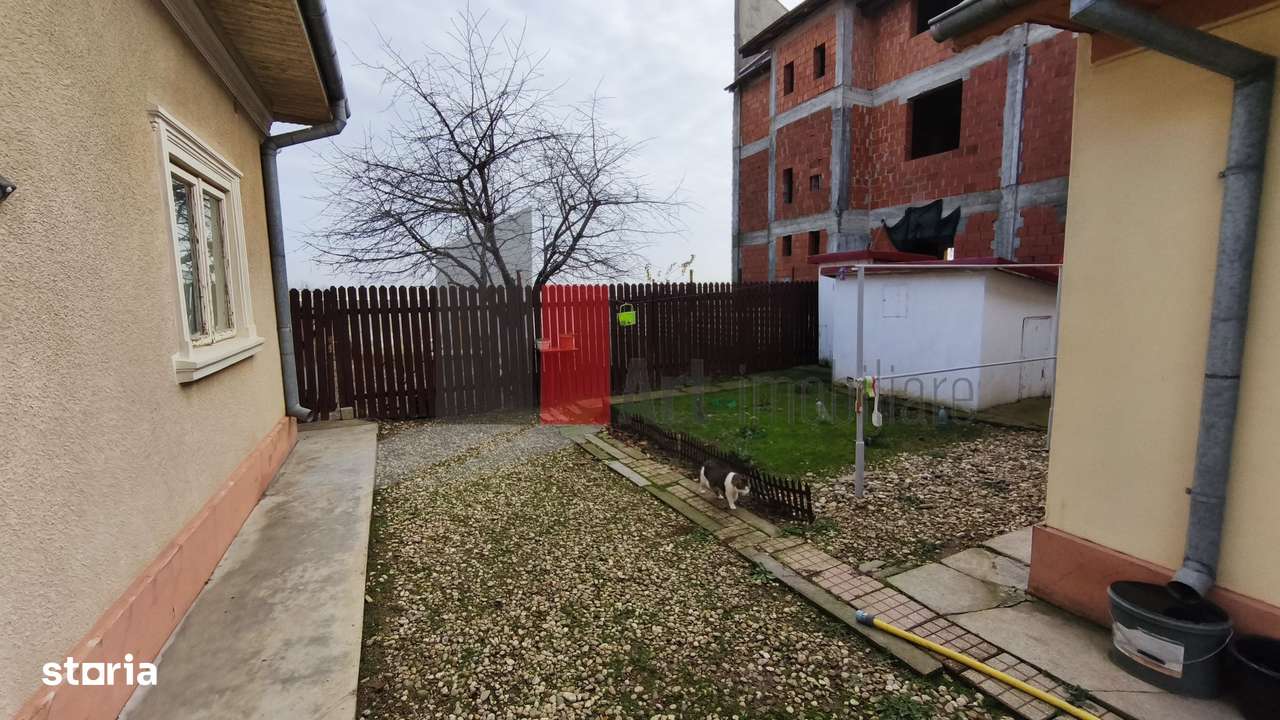 Casa curte cu teren 1600 mp Manolache - Imagine principală: 4/20