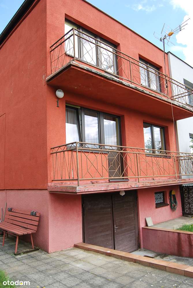 Przestronny dom z ogrodem w spokojnej okolicy-13