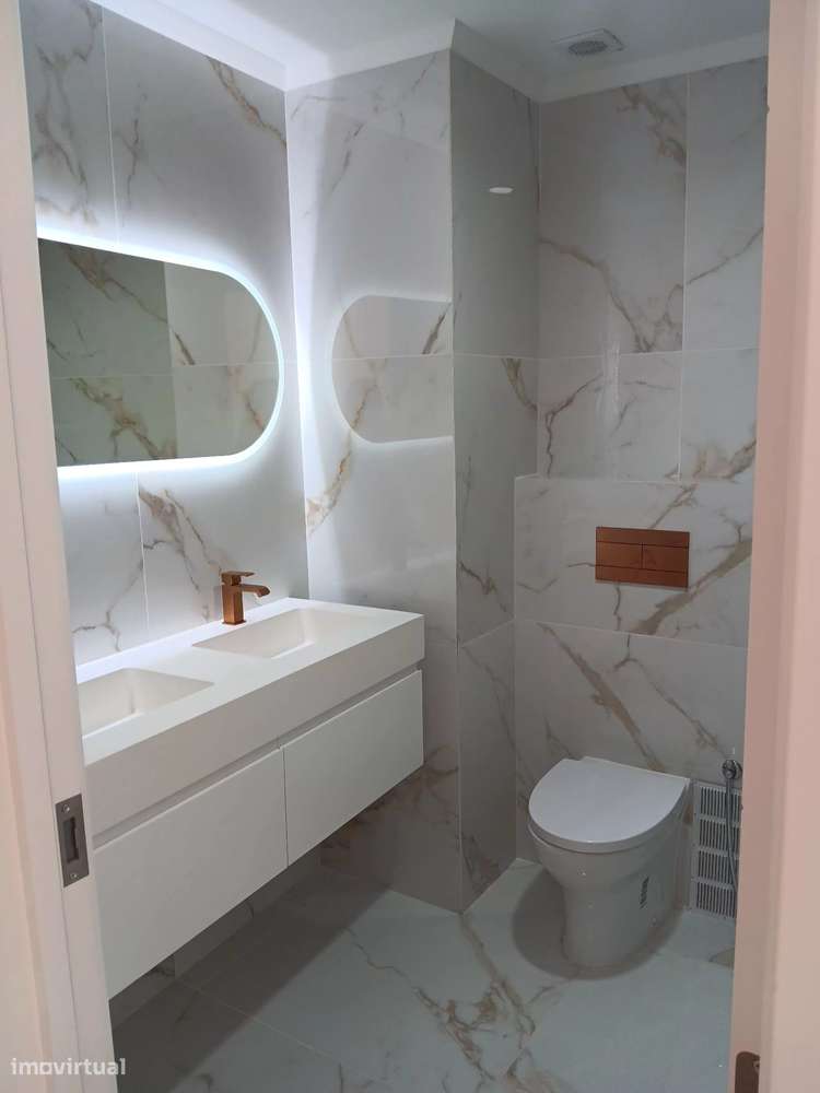 Fantástico Apartamento T4 , com acabamentos de luxo .-23