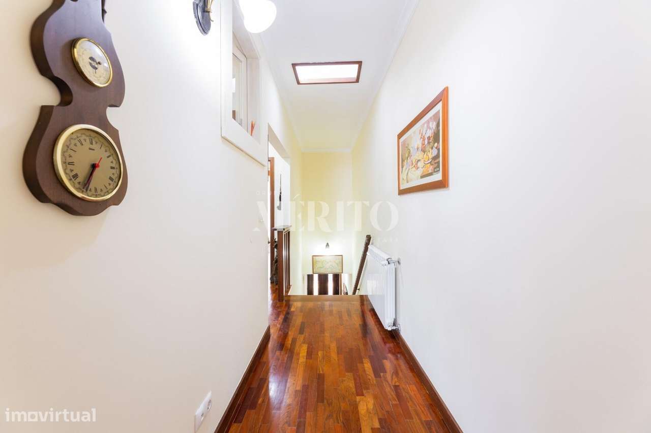 Moradia com Alojamento Local-11