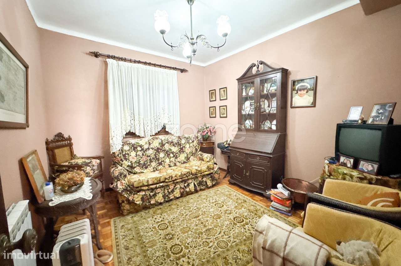 Moradia T6 em Alijó-5