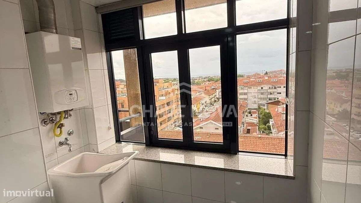 T2+1 situado junto a Santo Ovídio - Grande imagem: 5/18