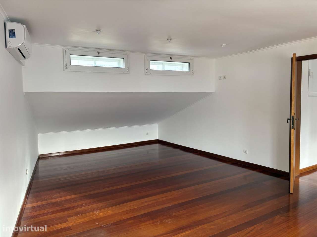 Escritório para Venda em Ilha de São Miguel, Ponta Delgada, Ponta Delg - Grande imagem: 2/16