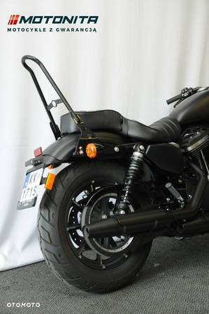 Harley-Davidson Sportster Iron 883 - 2