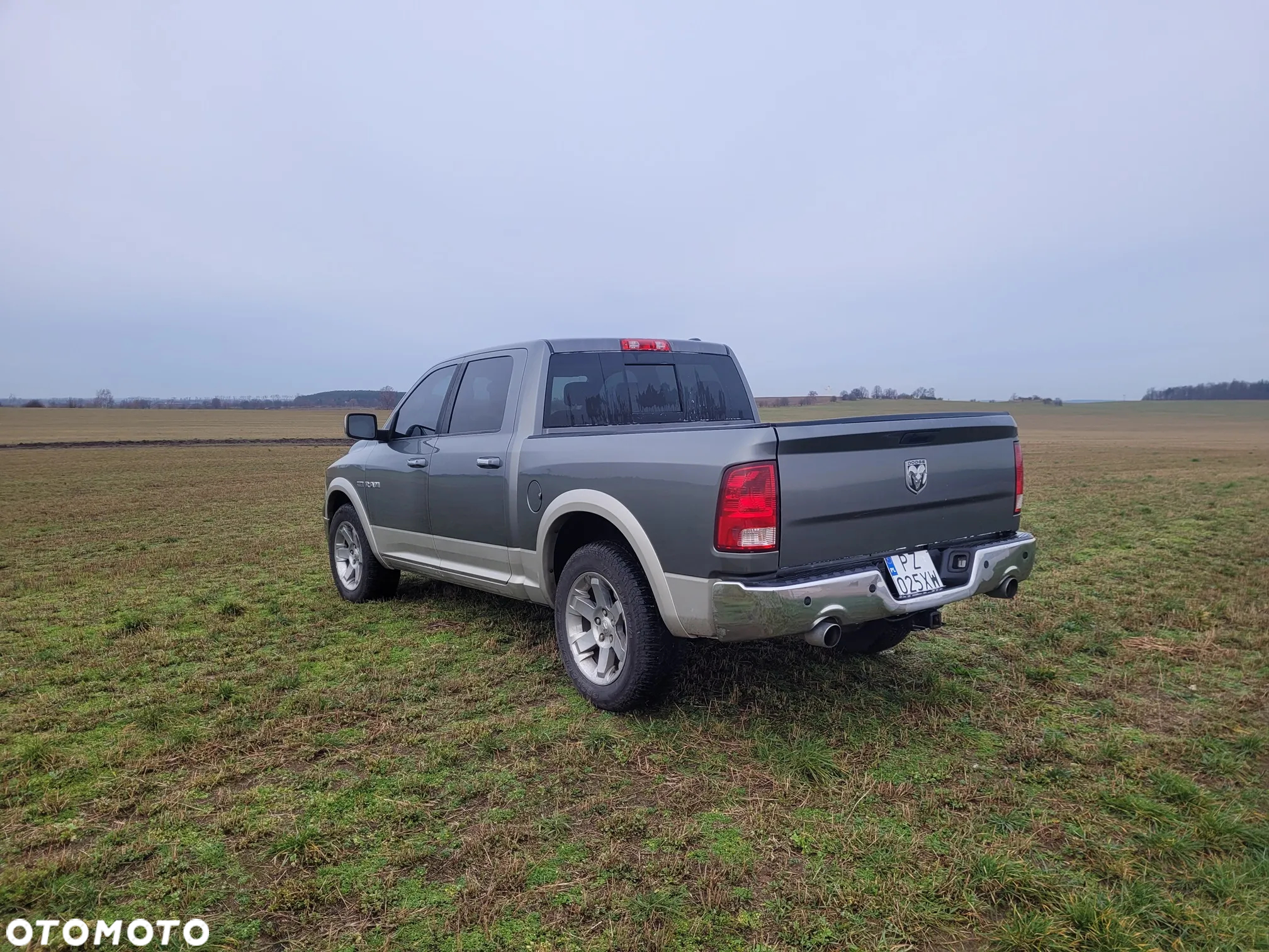 Dodge RAM 1500 5.7 4x4 - 16