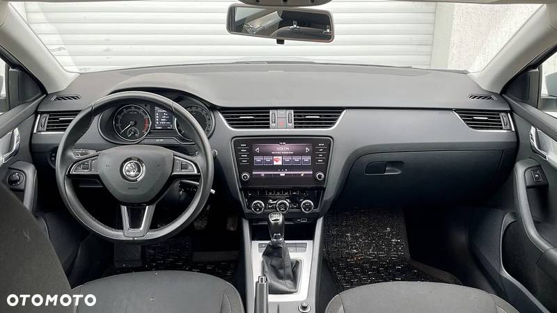 Skoda Octavia 1.5 TSI ACT Ambition - 11