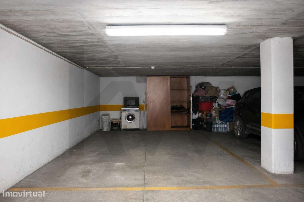 T1 com estacionamento no coração de Sesimbra  – A 5 minutos, a pé, da-24