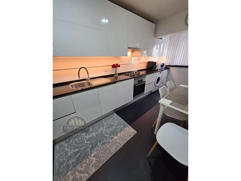 Apartamento T2 em Cascais
* Zona Fontainhas-25