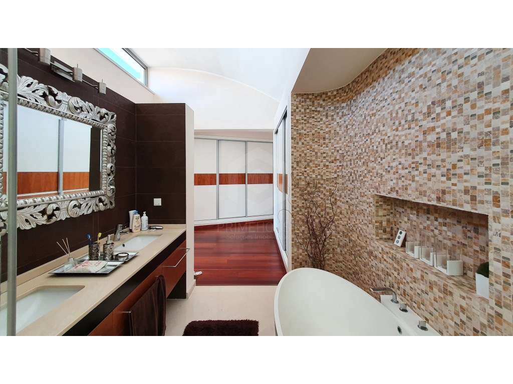 Moradia T5 Contemporânea na Arrábida - Elegância, Conforto e Exclus...-33
