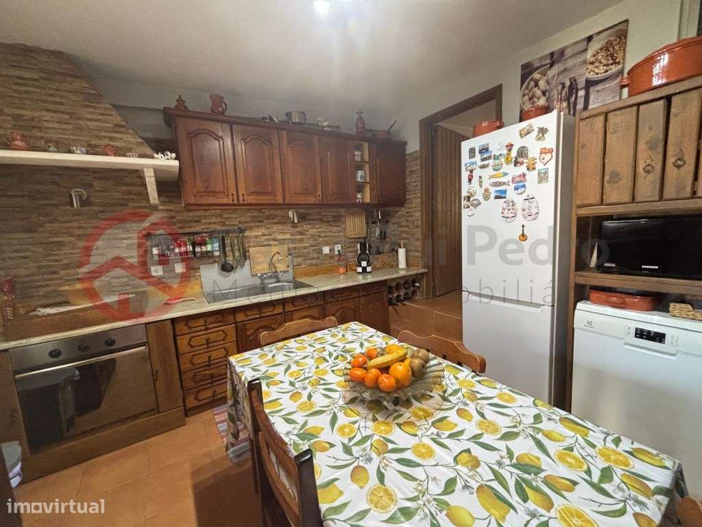 Moradia com dois apartamentos independentes no Laranjeiro, Almada-6