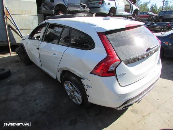 Volvo V60 2.0 D3 (150cv) 2016 - Peças Usadas (6077) - 4