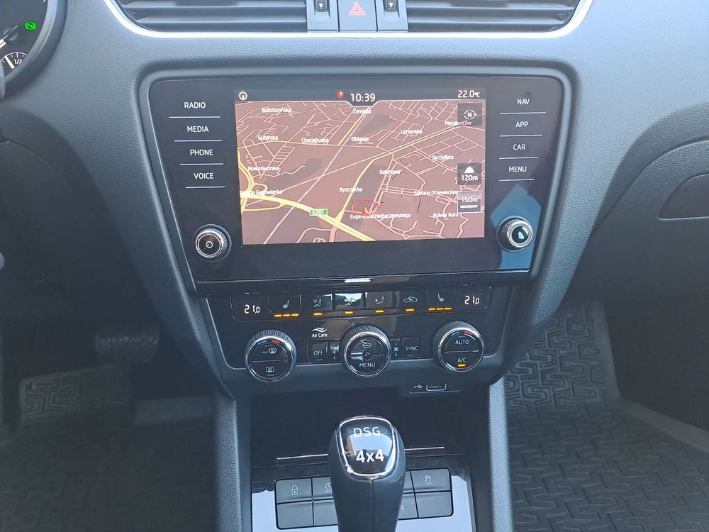 SKODA OCTAVIA 4x4 HAK DSG Blind SPOT 230V 2,0 TDI 150KM Serwis ASO Salon PL VAT23%