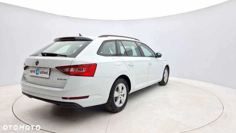 Skoda Superb 1.4 TSI ACT Active - 6