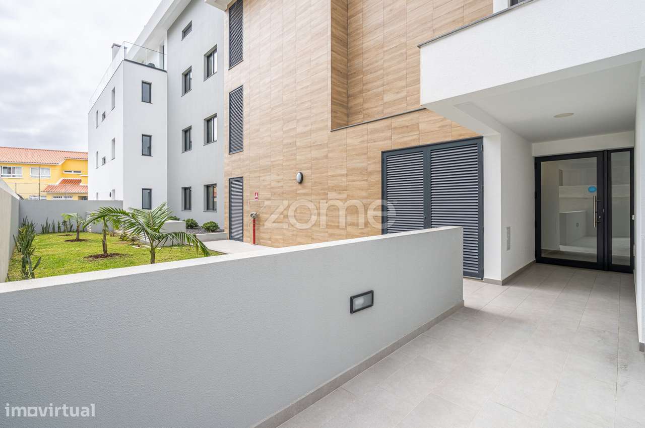 Apartamento T2 novo no centro do Caniço-37