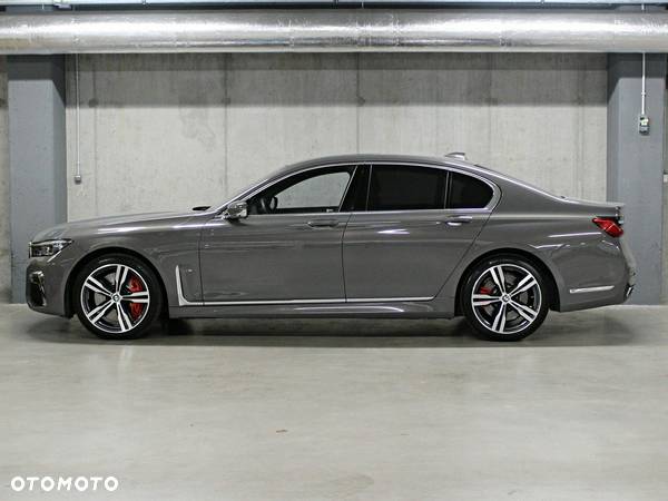 BMW Seria 7 750i xDrive sport - 3