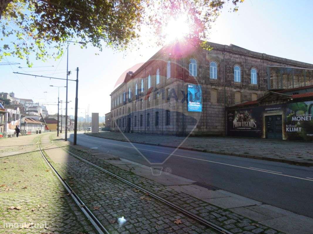 Prédio  para venda - Grande imagem: 2/15