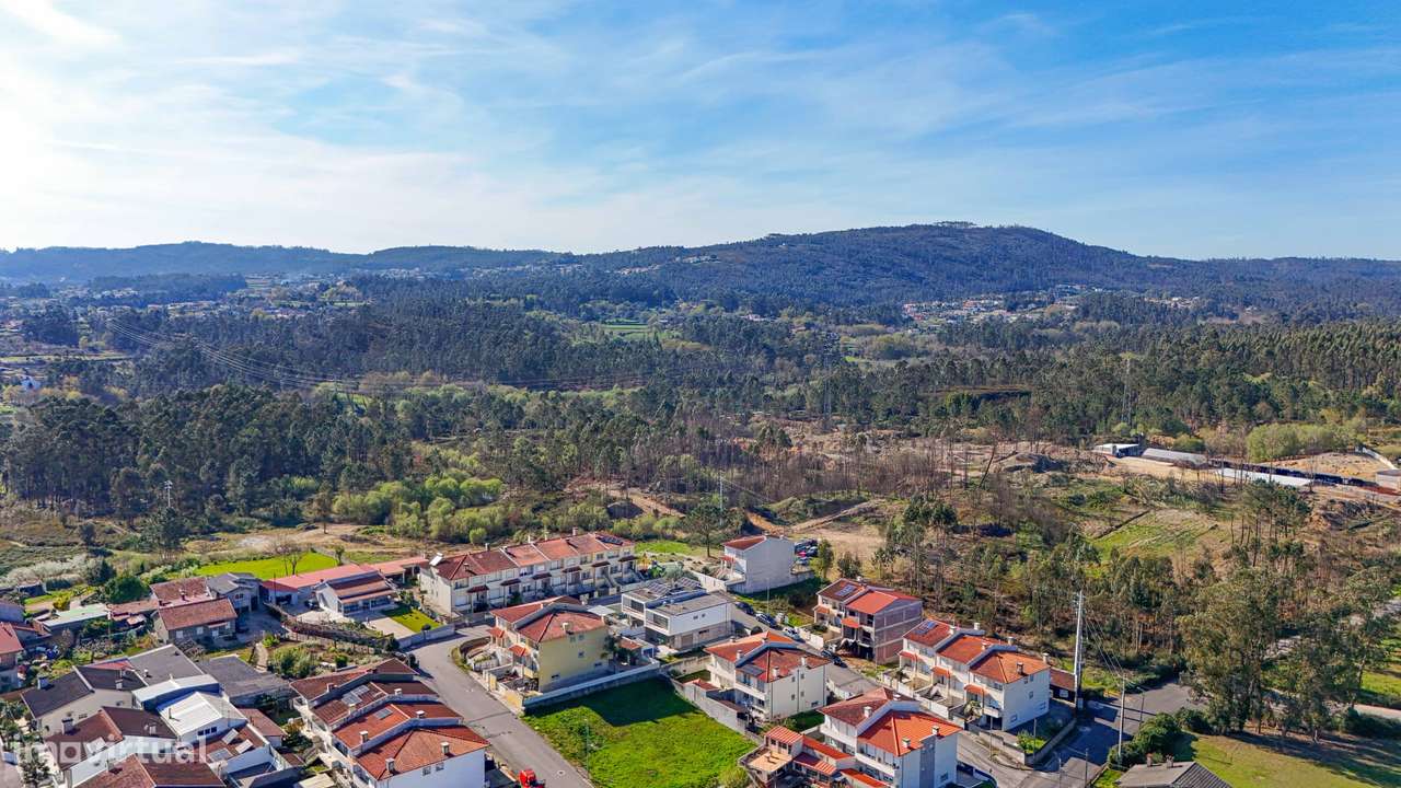 Moradia T3 por terminar em Cabanelas|Elevado potencial de investimento-31