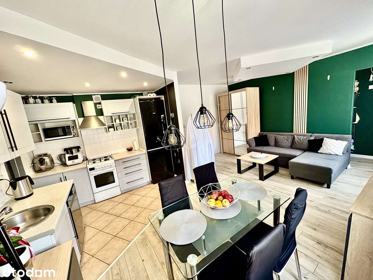 Przestronna kawalerka gotowa do zamieszkania – obok Domu Muzyki - Pełny obrazek: 2/9