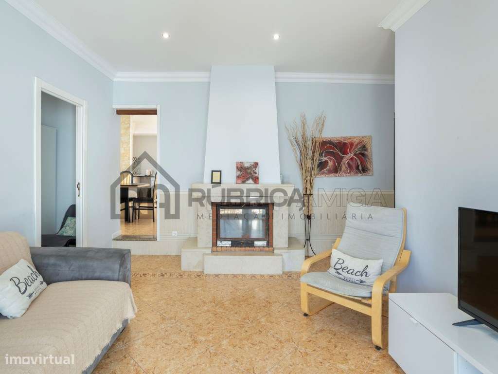 Moradia T4 com Piscina e 236 m² - Excelente Potencial Perto da Fuseta - Grande imagem: 5/25