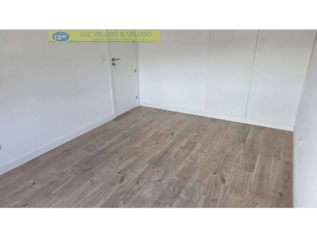 T2 Amadora REMODELADO, 2 frentes, 1 Marquise, 1 Varanda-38