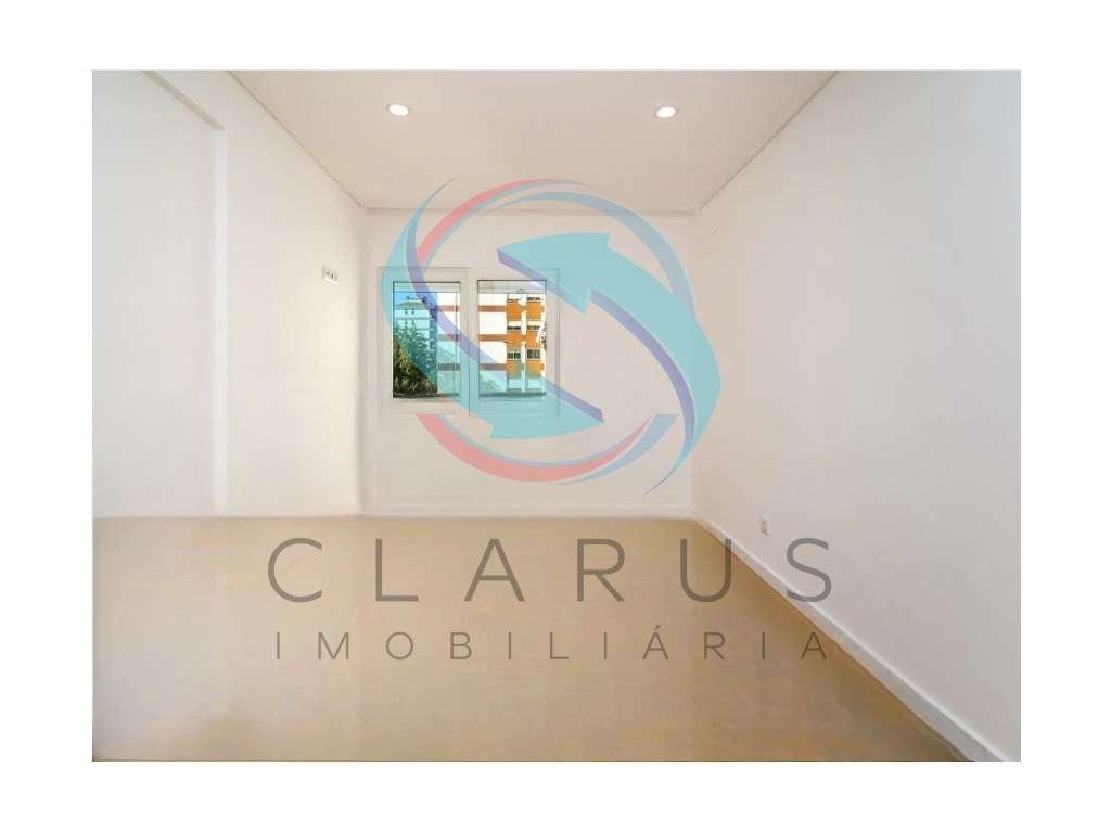APARTAMENTO T2 AMORA/PAIVAS-5