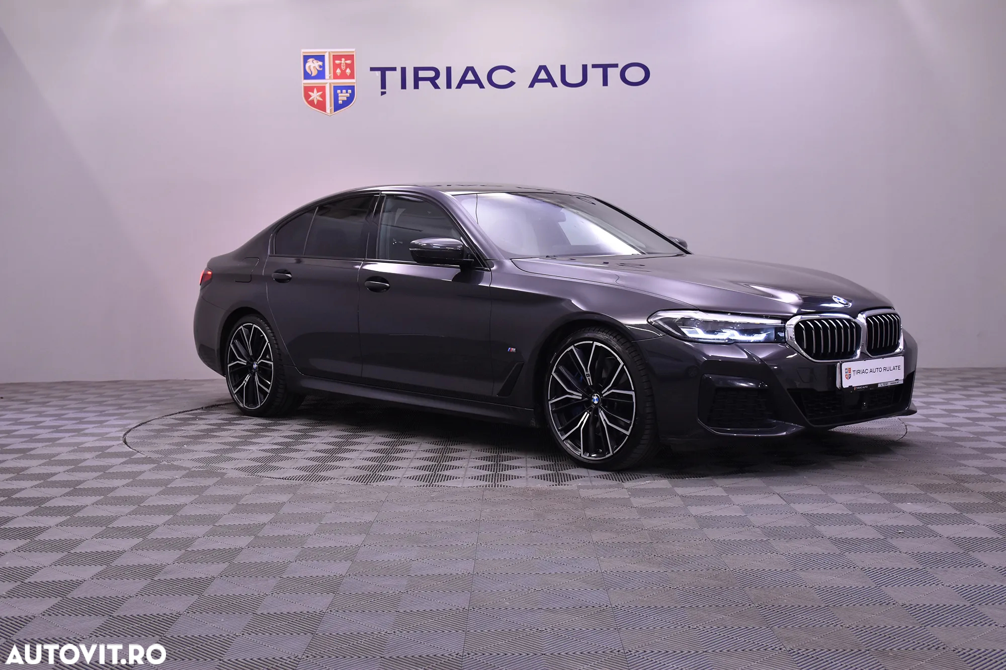 BMW Seria 5 530d xDrive MHEV - 7