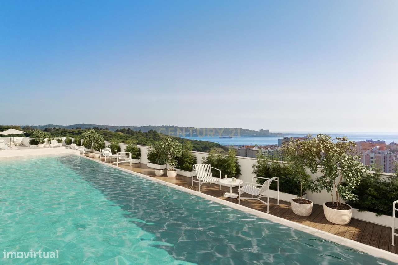 Apartamento T4 MIREAR com Vista Rio-0