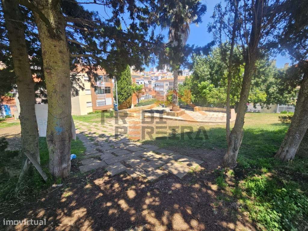 Situado na Ramada, 1800 m² terreno - Excelente Oportunidade de Inve...-7