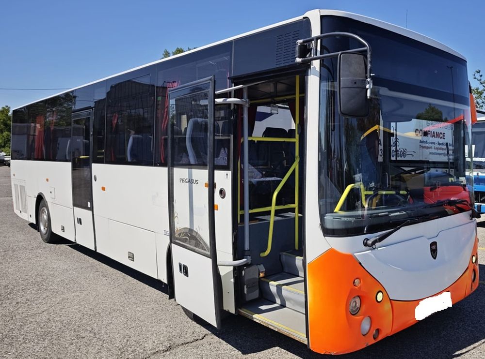 Irisbus Troliga bus pegasus 10.5m manual retarder klimatyzacja motor:iveco tector 43-siedzenia z pasami + 28-stojacych 2013