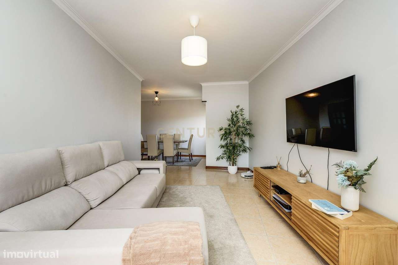 Apartamento T2 Em Massama Sintra Oportunidade Unica