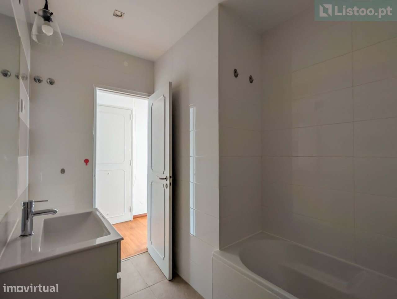 T2 Alvalade com Terraço e Garagem-27