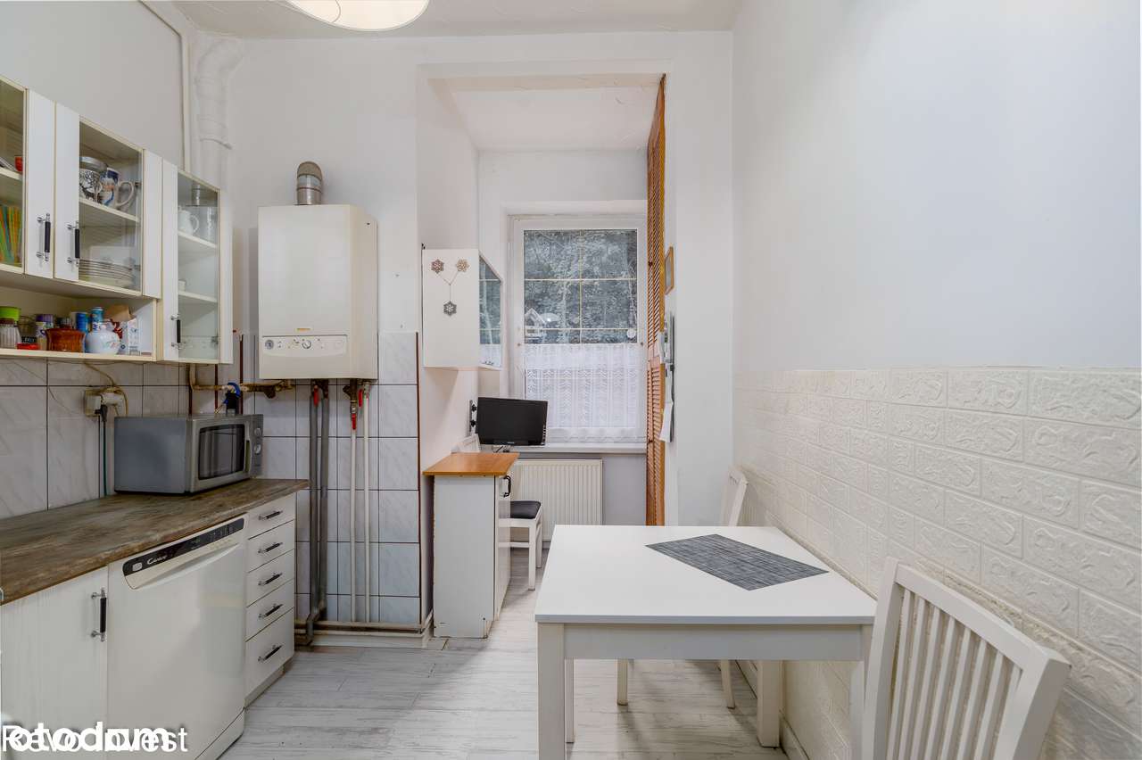 Przestronne mieszkanie z ogrodem i balkonem-12