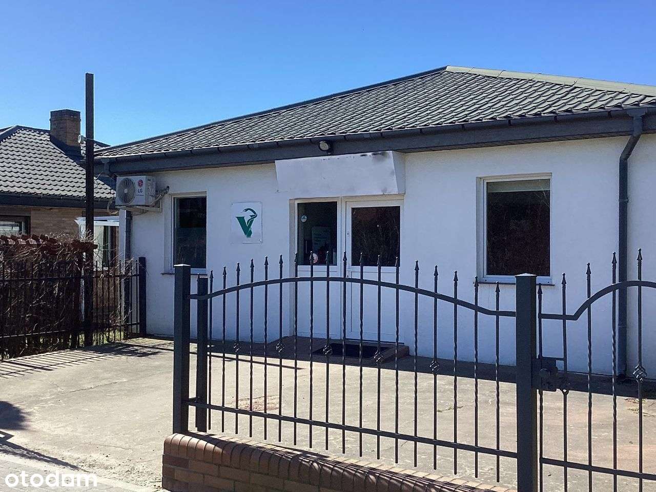 Dom mieszkalny i dom + budynek użytkowy do najmu-17