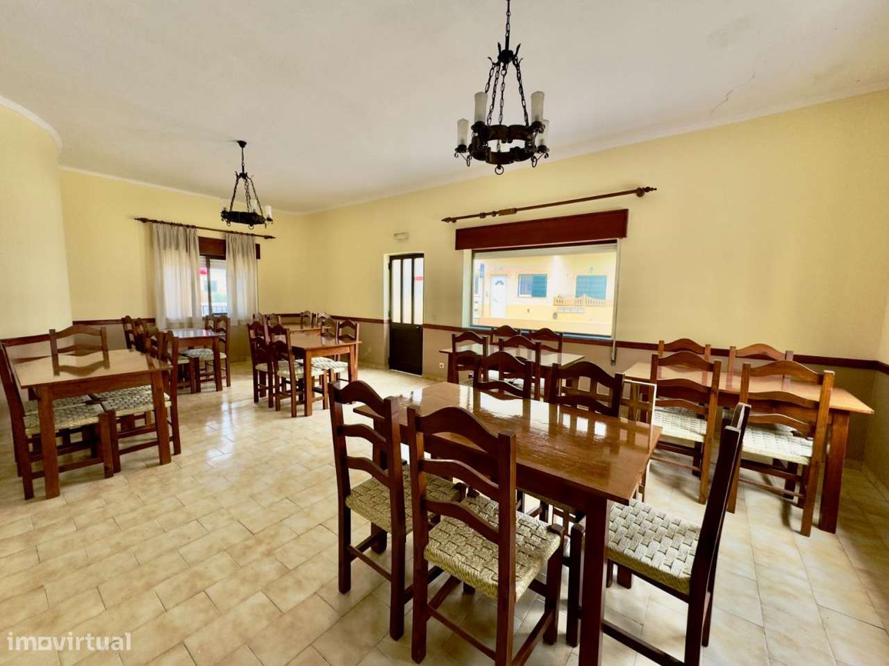 Moradia com Restaurante/café para venda na Estação de Silves-24