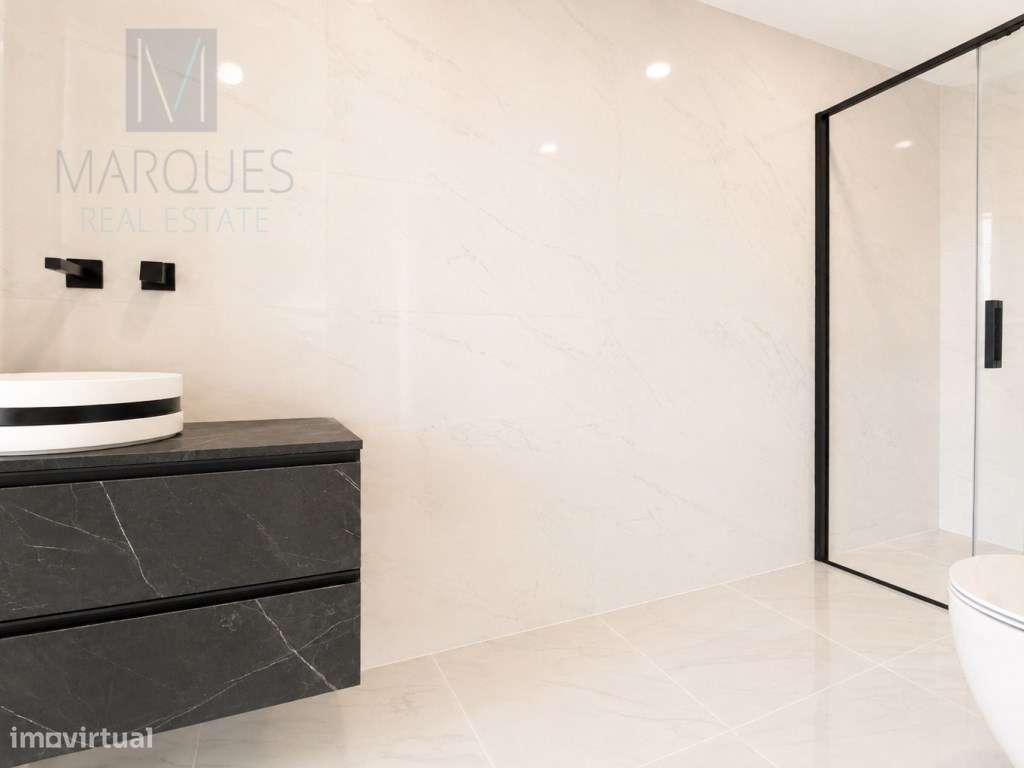 Moradia Isolada T4 com 3 Suites, Jardim e Piscina na Verdizela-29