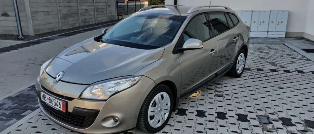 Renault Megane III 2.0 140 CVT Dynamique 2010