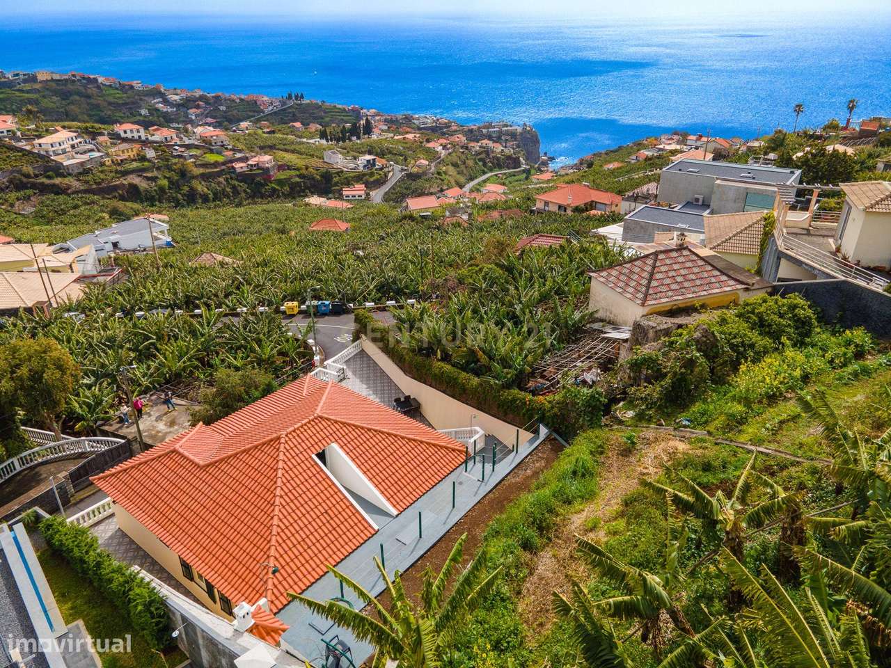 Moradia Renovada T3+2  com Vista Mar na Ponta do Sol - Grande imagem: 3/55