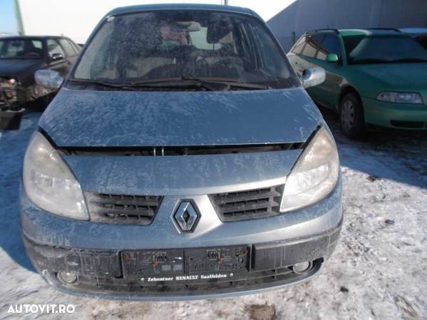 renault grand scenic - 3