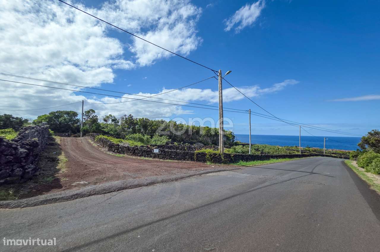Terrenos Vitivinícolas situados nas Bandeiras na Ilha do Pico - Grande imagem: 5/19