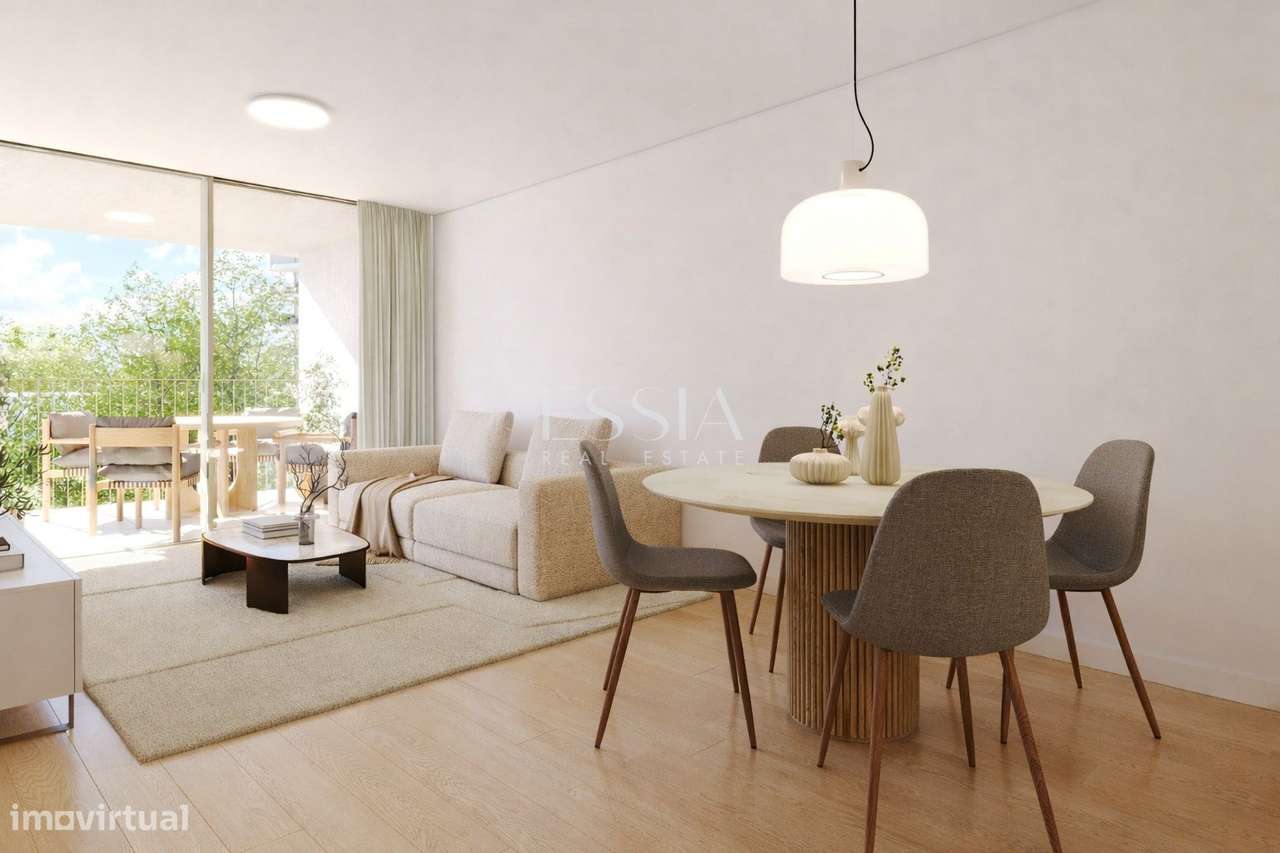 Apartamento T2 com Varanda nos Jardins da Arrábida-0