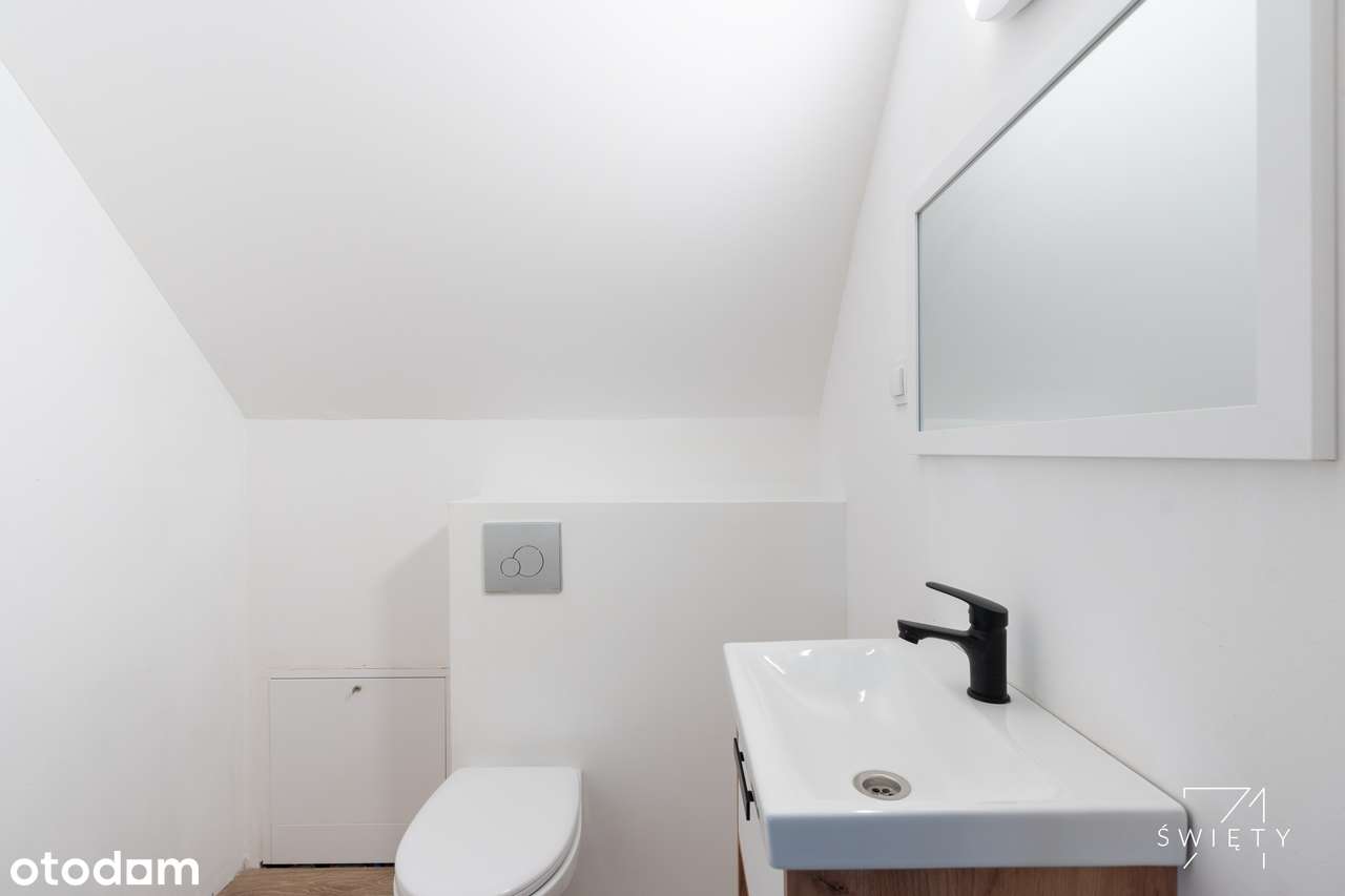 Dom w sercu lasu z widokiem na jezioro-11