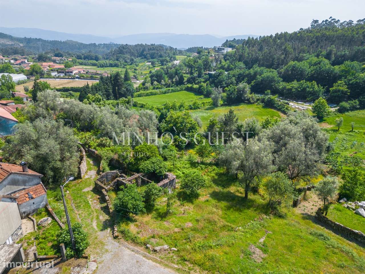 Terreno (700m2) c/ Ruína em Serzedelo – Póvoa de Lanhoso-1